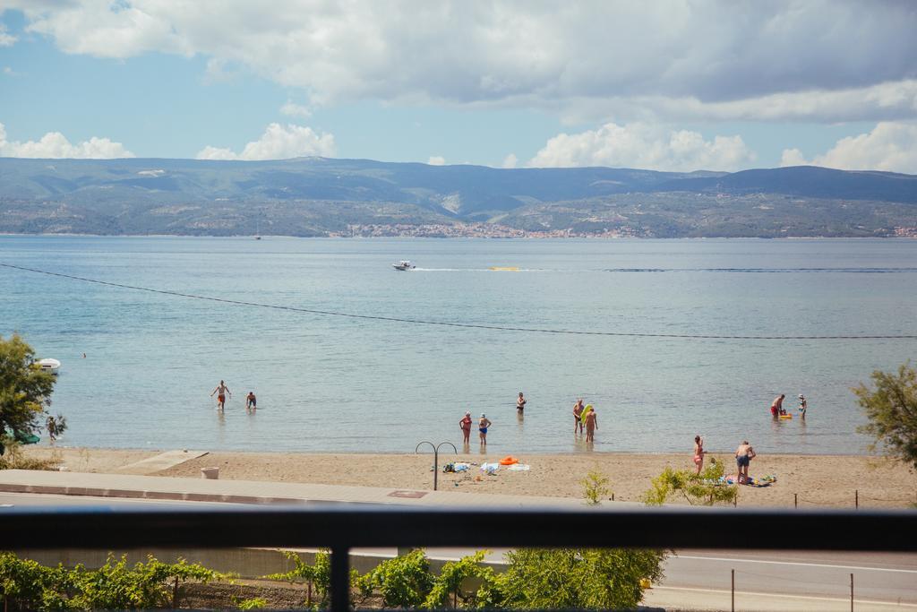 Apartments Sea View Omiš Buitenkant foto